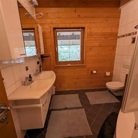 Mit Sauna In 公寓 *